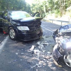 Vlna veder stále podporuje vznik požárů, více ale hasiče o víkendu zaměstnaly nehody