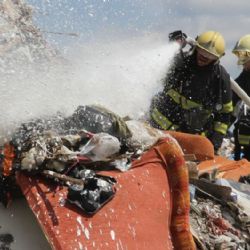 Vřesová: Zásah hasičů u požáru skládky komunálního odpadu trval 11 hodin