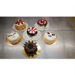 Cukráři a pekaři dokončili ročníkové práce