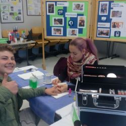 Kam po základní škole v Ostrově