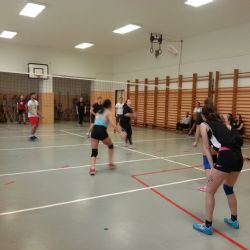 Ve škole si uspořádali vánoční volejbalový turnaj
