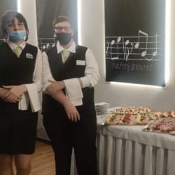 Žáci a učitelé připravili raut 