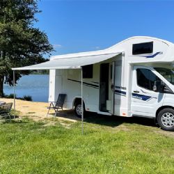 Jste z Karlovarského kraje a rádi byste si půjčili obytný  vůz na svou dovolenou? Využijte půjčovny v centru Karlových Varů