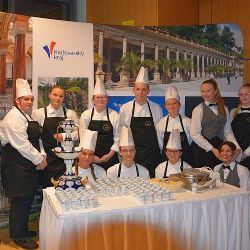 Karlovarská škola z Ondřejské poskytovala gastronomické služby české diplomacii