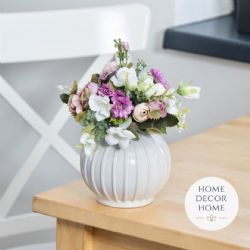 Květiny v obalech z e-shopu HomeDecorHome.cz: Kreativní a praktický způsob, jak přinést radost do vašeho domova