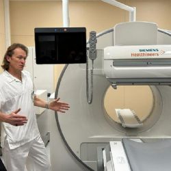 Oddělení nukleární medicíny v karlovarské nemocnici se pyšní jedinečným diagnostickým přístrojem v republice