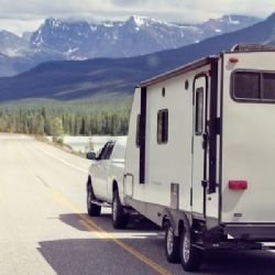 Svobodné cestování díky obytným přívěsům značky Dethleffs. Firma Obytňáky Plzeň má přívěsy skladem