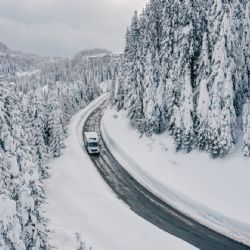 Vánoční dárek, který předčí veškerá očekávání? Pořiďte si obytňák na Obytnakyplzen.cz a všechny dostanete do kolen!