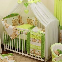 Jakou výbavu do postýlky pro miminko domů i na cesty